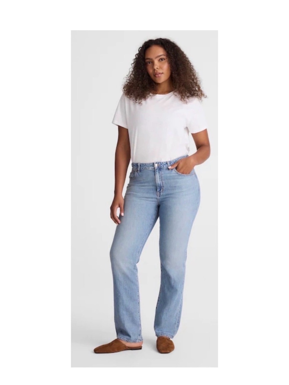 Madewell Straight Leg Jeans in Light Blue Wash